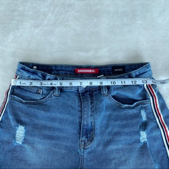 Unionbay, distressed Roxie red stripe denim cutoff shorts, size 9/29 - Picture 6 of 9